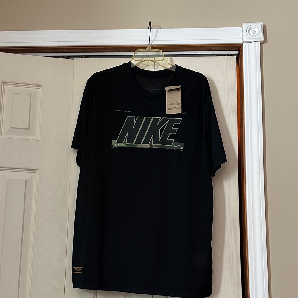 Nike Men's Dark Tee with Logo